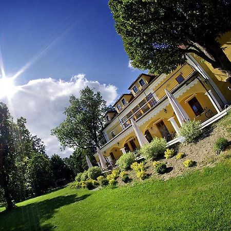 Hotel Kastiel Lučivná Esterno foto